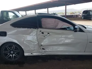 2014 Mercedes-Benz C 250 с VIN WDDGJ4HBXEG289823, выставлен на аукционе IAAI как лот 42344530 с пробегом 122 670 миль миль и . История ставок и продаж доступна на DreamBid. Изображение 13.