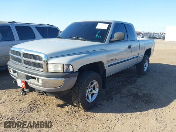 2000 Dodge 1500 with VIN 3B7HF13Z0YG161389, listed as a IAAI auction lot 42111281 with 111,062 mi miles and . Bid and sale history available at DreamBid. Image 2.
