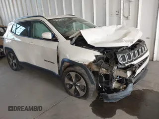 2019 Jeep Compass Latitude with VIN 3C4NJCBB9KT654889, listed as a IAAI auction lot 41406193 with 151,958 mi miles. Bid and sale history available at carsss.com. Image 1.