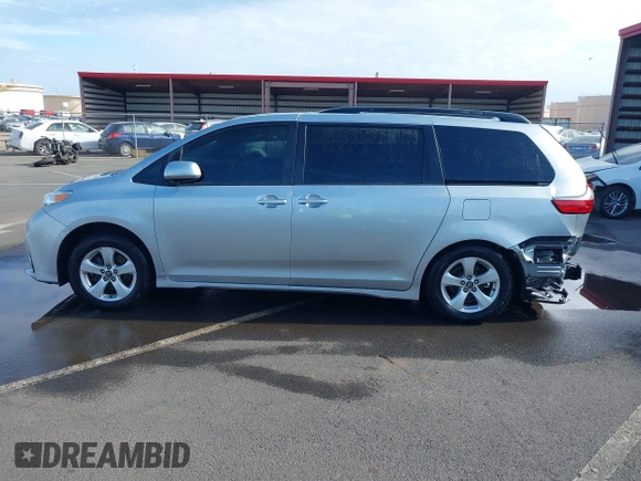 2020 Toyota Sienna LE Auto Access Seat с VIN 5TDKZ3DC0LS052900, выставлен на аукционе IAAI как лот 41940962 с пробегом 70 095 миль миль и . История ставок и продаж доступна на DreamBid. Изображение 15.