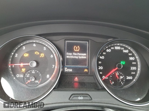 2020 Volkswagen Atlas SEL with VIN 1V2MC2CA8LC204183, listed as a Copart auction lot 70204694 with 54,704 mi miles and Salvage title. Bid and sale history available at DreamBid. Image 9.