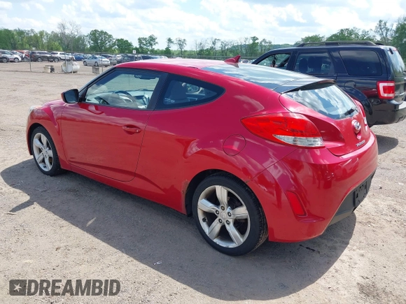 2012 Hyundai Veloster w/Gray Int z VIN KMHTC6AD7CU036446, wystawiony jako IAAI lot #42267057 z przebiegiem 110 564 mil mil oraz . Historia ofert i sprzedaży dostępna na DreamBid. Obrazek 3.