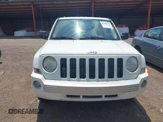2009 Jeep Patriot Limited with VIN 1J4FT48BX9D202732, listed as a IAAI auction lot 42680302 with 169,706 mi miles and . Bid and sale history available at DreamBid. Image 6.