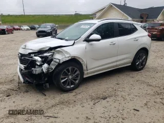 2022 Buick Encore GX Select z VIN KL4MMDSL1NB145896, wystawiony jako Copart lot #58704025 z przebiegiem 14 108 mil mil oraz Szkoda całkowita • Salvage title. Historia ofert i sprzedaży dostępna na DreamBid. Obrazek 1.