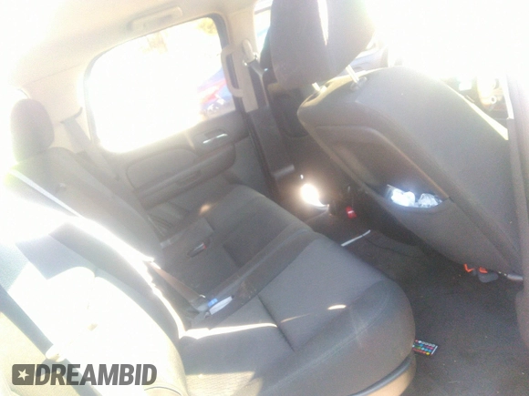 2012 Chevrolet Tahoe LS z VIN 1GNSCAE03CR234476, wystawiony jako IAAI lot #41008154 z przebiegiem 199 550 mil mil oraz . Historia ofert i sprzedaży dostępna na DreamBid. Obrazek 8.