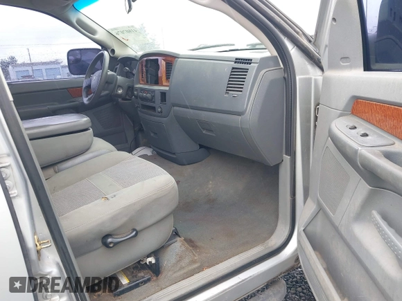2006 Dodge Ram 2500 SLT with VIN 1D7KS28C16J172981, listed as a IAAI auction lot 41807076 with 350,498 mi miles. Bid and sale history available at carsss.com. Image 5.