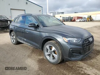 2024 Audi Q5 Komfort with VIN WA1AAAFY4R2109142, listed as a Copart auction lot 84029244 with 28 mi miles and Non Repairable. Bid and sale history available at carsss.com. Image 4.