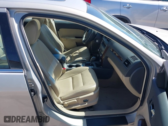 2010 Ford Fusion SEL with VIN 3FAHP0JG7AR126809, listed as a IAAI auction lot 42051858 with 96,915 mi miles. Bid and sale history available at carsss.com. Image 5.