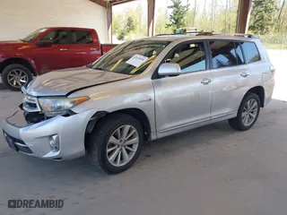 2013 Toyota Highlander Hybrid Limited with VIN JTEDC3EH8D2015893, listed as a IAAI auction lot 42033938 with 178,931 mi miles. Bid and sale history available at carsss.com. Image 2.
