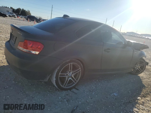 2013 BMW 1 Series 135i z VIN WBAUC9C53DVY60727, wystawiony jako Copart lot #88213475 z przebiegiem 30 316 mil mil oraz Szkoda całkowita • Salvage title. Historia ofert i sprzedaży dostępna na DreamBid. Obrazek 3.