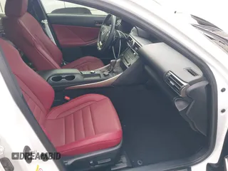 2019 Lexus IS 300 z VIN JTHBA1D28K5084192, wystawiony jako IAAI lot #42337447 z przebiegiem 55 700 mil mil oraz . Historia ofert i sprzedaży dostępna na DreamBid. Obrazek 5.