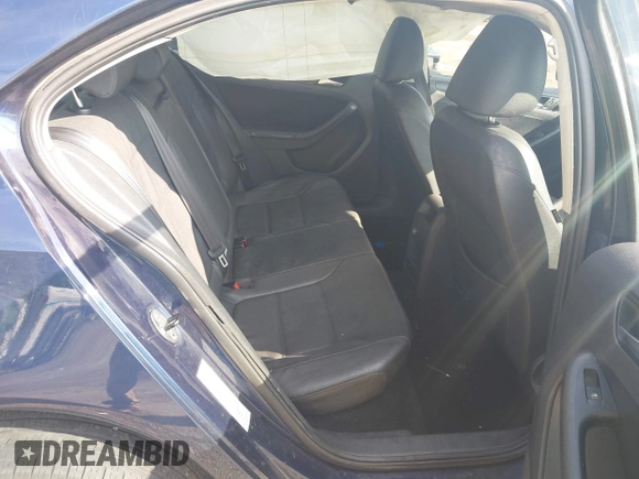 2012 Volkswagen Jetta SE with VIN 3VWDP7AJ0CM086860, listed as a IAAI auction lot 42751399 with 177,890 mi miles and . Bid and sale history available at DreamBid. Image 8.