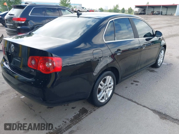 2007 Volkswagen Jetta 2.5 with VIN 3VWSF71K67M104593, listed as a IAAI auction lot 42512355 with 158,409 mi miles and . Bid and sale history available at DreamBid. Image 4.