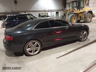 2008 Audi S5 with VIN WAURV78T18A011012, listed as a IAAI auction lot 41371023 with 112,736 mi miles. Bid and sale history available at carsss.com. Image 4.