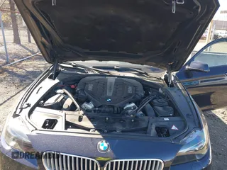2013 BMW 5 Series 550i xDrive with VIN WBAFU9C52DDY70807, listed as a IAAI auction lot 41902163 with 92,021 mi miles and . Bid and sale history available at carsss.com. Image 10.