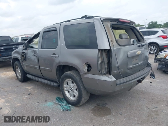 2007 Chevrolet Tahoe LT z VIN 1GNFC13J77R113842, wystawiony jako IAAI lot #42293559 z przebiegiem 288 926 mil mil oraz . Historia ofert i sprzedaży dostępna na DreamBid. Obrazek 3.