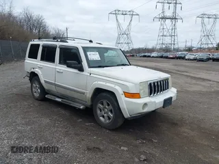 2008 Jeep Commander Limited with VIN 1J8HG58N58C236738, listed as a IAAI auction lot 41738525 with 130,740 mi miles. Bid and sale history available at carsss.com. Image 1.