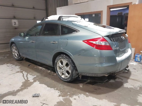 2010 Honda Accord Crosstour EX-L with VIN 5J6TF2H52AL015889, listed as a IAAI auction lot 41592337 with 203,357 mi miles. Bid and sale history available at carsss.com. Image 3.