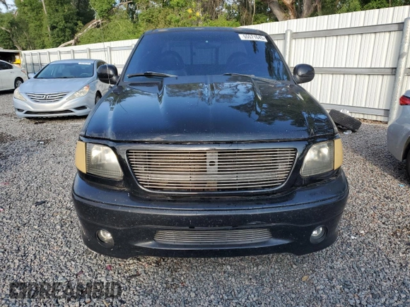 2000 Ford F-150 XL with VIN 2FTRX07L1YCA89598, listed as a Copart auction lot 55571645 with 235,923 mi miles and Salvage title. Bid and sale history available at DreamBid. Image 5.