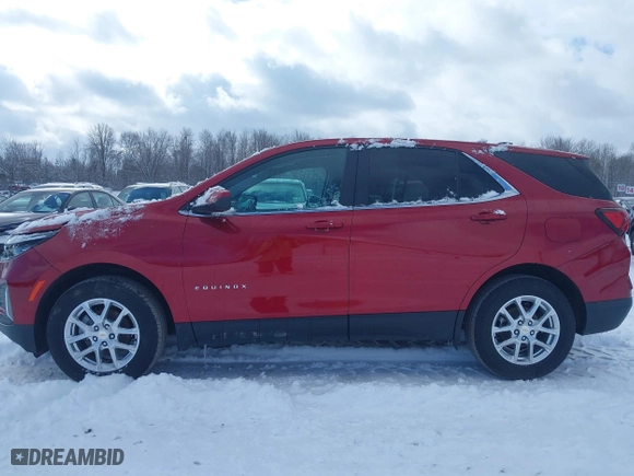 2022 Chevrolet Equinox LT with VIN 3GNAXUEV2NL180174, listed as a IAAI auction lot 41677620 with 32,086 mi miles. Bid and sale history available at carsss.com. Image 14.
