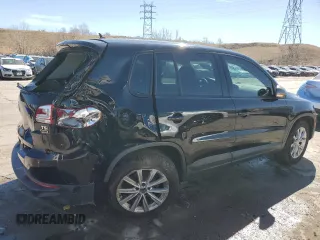 2018 Volkswagen Tiguan with VIN WVGBV7AX7JK003235, listed as a Copart auction lot 47891975 with 132,996 mi miles and Salvage Title. Bid and sale history available at DreamBid. Image 3.