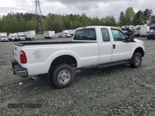 2015 Ford F-250 XLT with VIN 1FT7X2B6XFEA74111, listed as a Copart auction lot 52918695 with 114,522 mi miles and Salvage title. Bid and sale history available at DreamBid. Image 3.