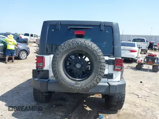 2017 Jeep Wrangler Unlimited Sport с VIN 1C4BJWDG4HL549310, выставлен на аукционе IAAI как лот 42205370 с пробегом 84 226 миль миль и . История ставок и продаж доступна на DreamBid. Изображение 16.