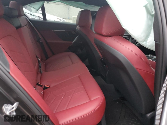 2024 BMW i5 M60 z VIN WBY43FK05RCR32052, wystawiony jako Copart lot #85559624 z przebiegiem 5 913 mil mil oraz Nie do naprawy • Non repairable. Historia ofert i sprzedaży dostępna na DreamBid. Obrazek 11.