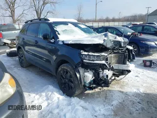 2022 Kia Sorento X-Line S with VIN 5XYRLDLC2NG157333, listed as a IAAI auction lot 41281385 with 26,914 mi miles. Bid and sale history available at carsss.com. Image 1.