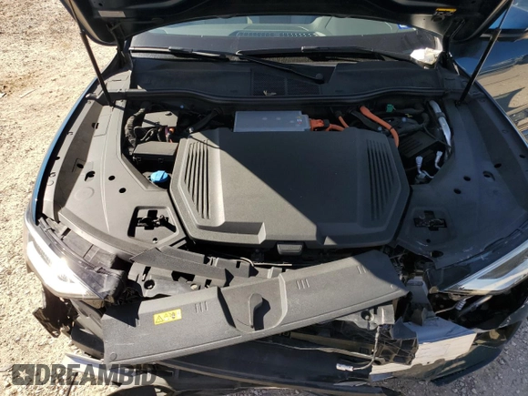 2021 Audi e-tron Premium Plus with VIN WA1LAAGE3MB016151, listed as a Copart auction lot 82004174 with 17,218 mi miles and Clean Title. Bid and sale history available at DreamBid. Image 12.