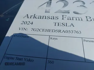 2024 Tesla Cybertruck с VIN 7G2CEHED5RA053763, выставлен на аукционе IAAI как лот 42337217 с пробегом Не указан миль и . История ставок и продаж доступна на DreamBid. Изображение 9.