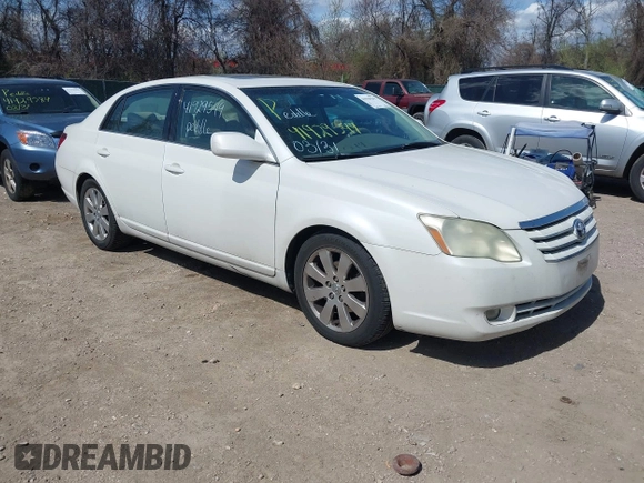 2006 Toyota Avalon XL with VIN 4T1BK36B76U166901, listed as a IAAI auction lot 41929549 with 260,650 mi miles. Bid and sale history available at carsss.com. Image 1.