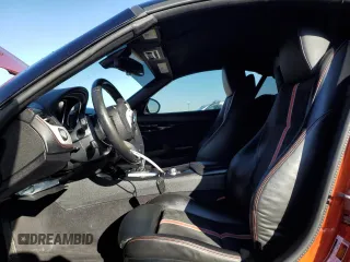 2014 BMW Z4 sDrive28i z VIN WBALL5C59EP556599, wystawiony jako Copart lot #44781125 z przebiegiem Nie podano mil oraz Czysty tytuł • Clean title. Historia ofert i sprzedaży dostępna na DreamBid. Obrazek 7.