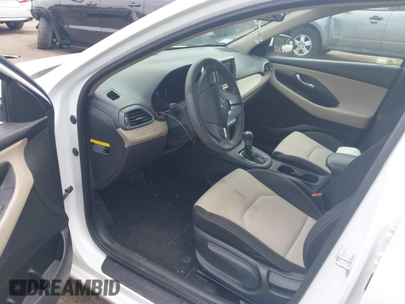 2018 Hyundai Elantra z VIN KMHH35LE6JU018653, wystawiony jako IAAI lot #42619829 z przebiegiem 58 726 mil mil oraz . Historia ofert i sprzedaży dostępna na DreamBid. Obrazek 5.