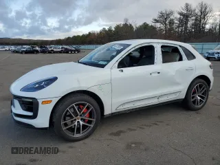 2024 Porsche Macan S с VIN WP1AG2A50RLB36421, выставлен на аукционе Copart как лот 49879565 с пробегом 9 523 миль миль и Списание • Salvage title. История ставок и продаж доступна на DreamBid. Изображение 1.