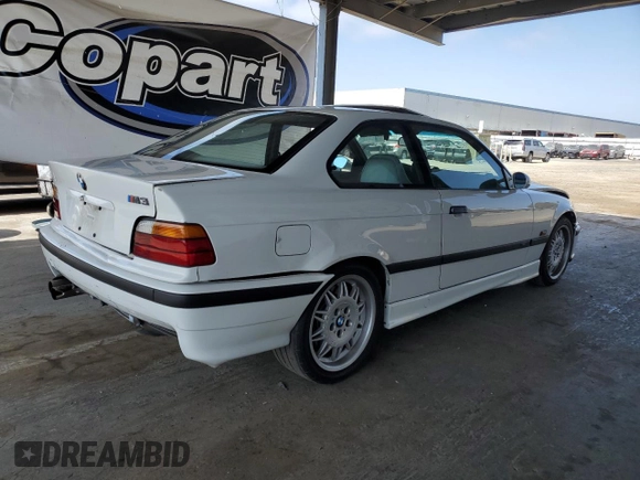 1995 BMW 3 Series M3 z VIN WBSBF9324SEH06950, wystawiony jako Copart lot #60659885 z przebiegiem 121 812 mil mil oraz Szkoda całkowita • Salvage title. Historia ofert i sprzedaży dostępna na DreamBid. Obrazek 3.