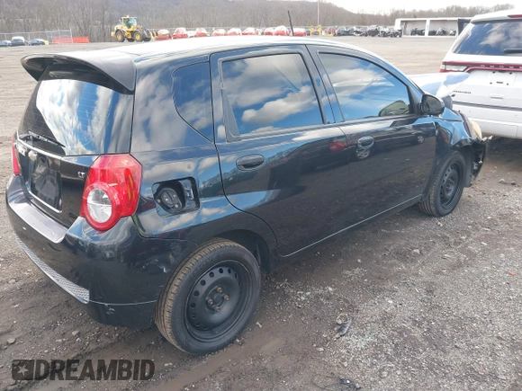 2010 Chevrolet Aveo 2LT z VIN KL1TG6DE1AB098423, wystawiony jako IAAI lot #41225080 z przebiegiem 107 339 mil mil oraz . Historia ofert i sprzedaży dostępna na DreamBid. Obrazek 4.