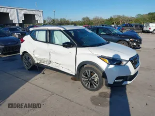 2019 Nissan Kicks S with VIN 3N1CP5CU4KL477933, listed as a IAAI auction lot 41665355 with 54,782 mi miles. Bid and sale history available at carsss.com. Image 1.