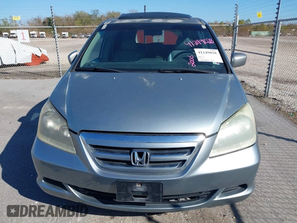 2006 Honda Odyssey EX-L with VIN 5FNRL38756B031675, listed as a IAAI auction lot 41249028 with 152,240 mi miles. Bid and sale history available at carsss.com. Image 6.