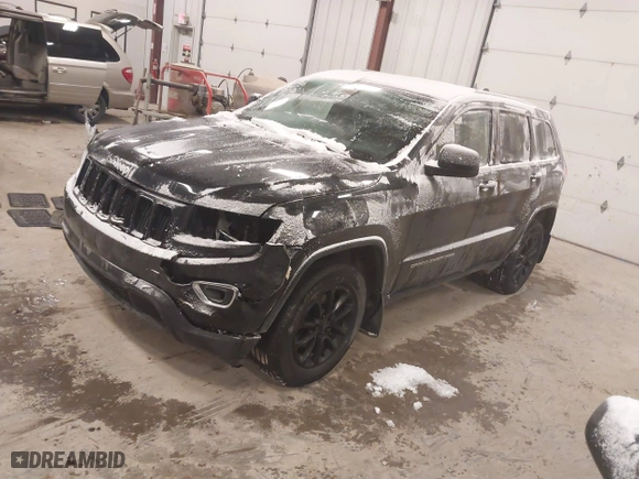 2016 Jeep Grand Cherokee Laredo with VIN 1C4RJFAGXGC311561, listed as a IAAI auction lot 41364024 with 134,042 mi miles. Bid and sale history available at carsss.com. Image 17.