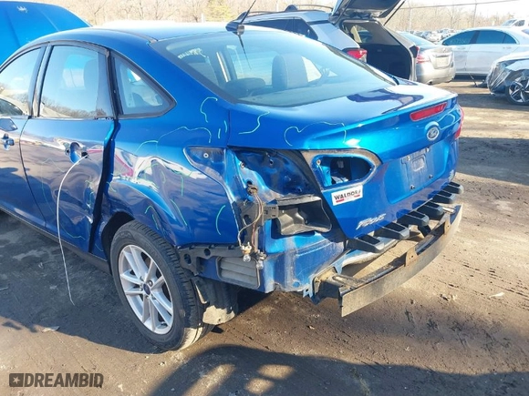 2018 Ford Focus SE with VIN 1FADP3FEXJL202237, listed as a IAAI auction lot 41589240 with 107,395 mi miles. Bid and sale history available at carsss.com. Image 6.