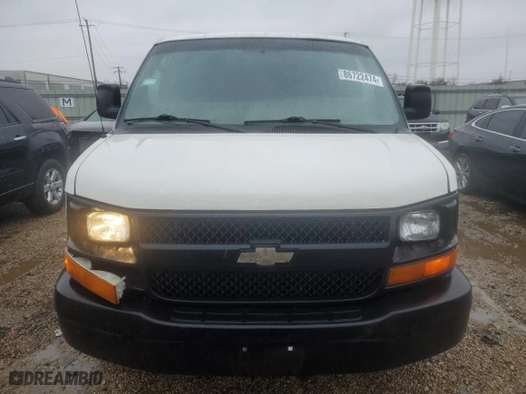 2009 Chevrolet Express Cargo Van with VIN 1GCFG15X591139565, listed as a Copart auction lot 86722474 with 260,502 mi miles and Salvage Title. Bid and sale history available at carsss.com. Image 5.
