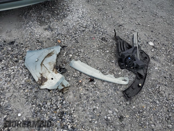 2013 Ford Fusion SE Hybrid z VIN 3FA6P0LU6DR174719, wystawiony jako Copart lot #62877715 z przebiegiem 52 884 mil mil oraz Szkoda całkowita • Salvage title. Historia ofert i sprzedaży dostępna na DreamBid. Obrazek 12.