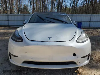 2022 Tesla Model Y Long Range with VIN 7SAYGDEE9NA018421, listed as a Copart auction lot 46869185 with 34,632 mi miles and Salvage Title. Bid and sale history available at carsss.com. Image 5.