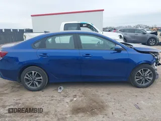 2024 Kia Forte LXS with VIN 3KPF24AD2RE825393, listed as a IAAI auction lot 41640759 with 4,421 mi miles. Bid and sale history available at carsss.com. Image 14.