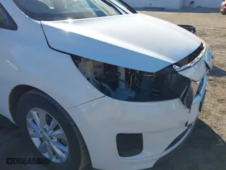 2017 Kia Sedona L with VIN KNDMA5C10H6257698, listed as a IAAI auction lot 41343330 with 141,352 mi miles. Bid and sale history available at carsss.com. Image 17.