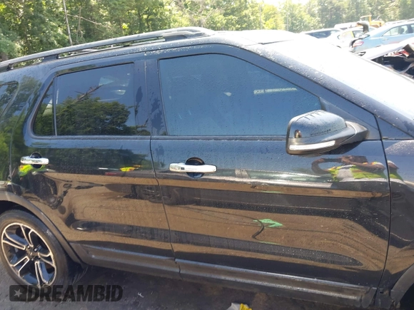 2013 Ford Explorer Sport z VIN 1FM5K8GT6DGC59065, wystawiony jako IAAI lot #42539612 z przebiegiem 228 877 mil mil oraz . Historia ofert i sprzedaży dostępna na DreamBid. Obrazek 13.