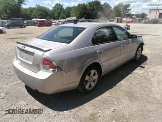 2007 Ford Fusion SE with VIN 3FAHP01127R152030, listed as a IAAI auction lot 33457957 with 197,513 mi miles. Bid and sale history available at carsss.com. Image 4.