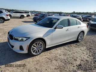 2024 BMW 3 Series 330e with VIN 3MW39FF09R8D93607, listed as a Copart auction lot 51663685 with 20,577 mi miles and Clean Title. Bid and sale history available at carsss.com. Image 1.