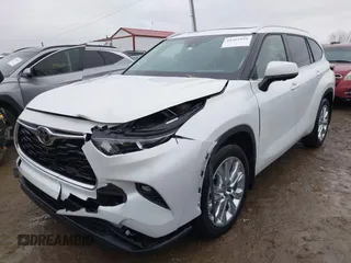 2023 Toyota Highlander L with VIN 5TDKDRBH3PS007987, listed as a IAAI auction lot 41465939 with 17,011 mi miles and . Bid and sale history available at DreamBid. Image 6.